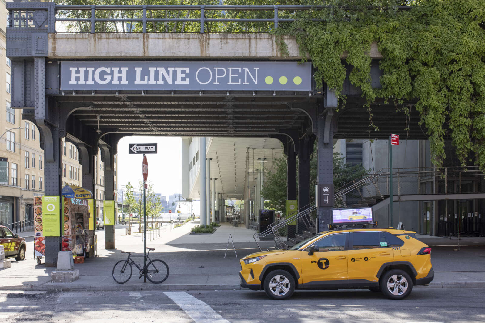 High Line Open sign